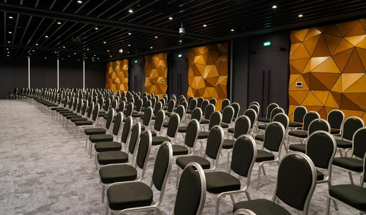 דובאי Al Khoory Sky Garden Hotel מראה חיצוני תמונה