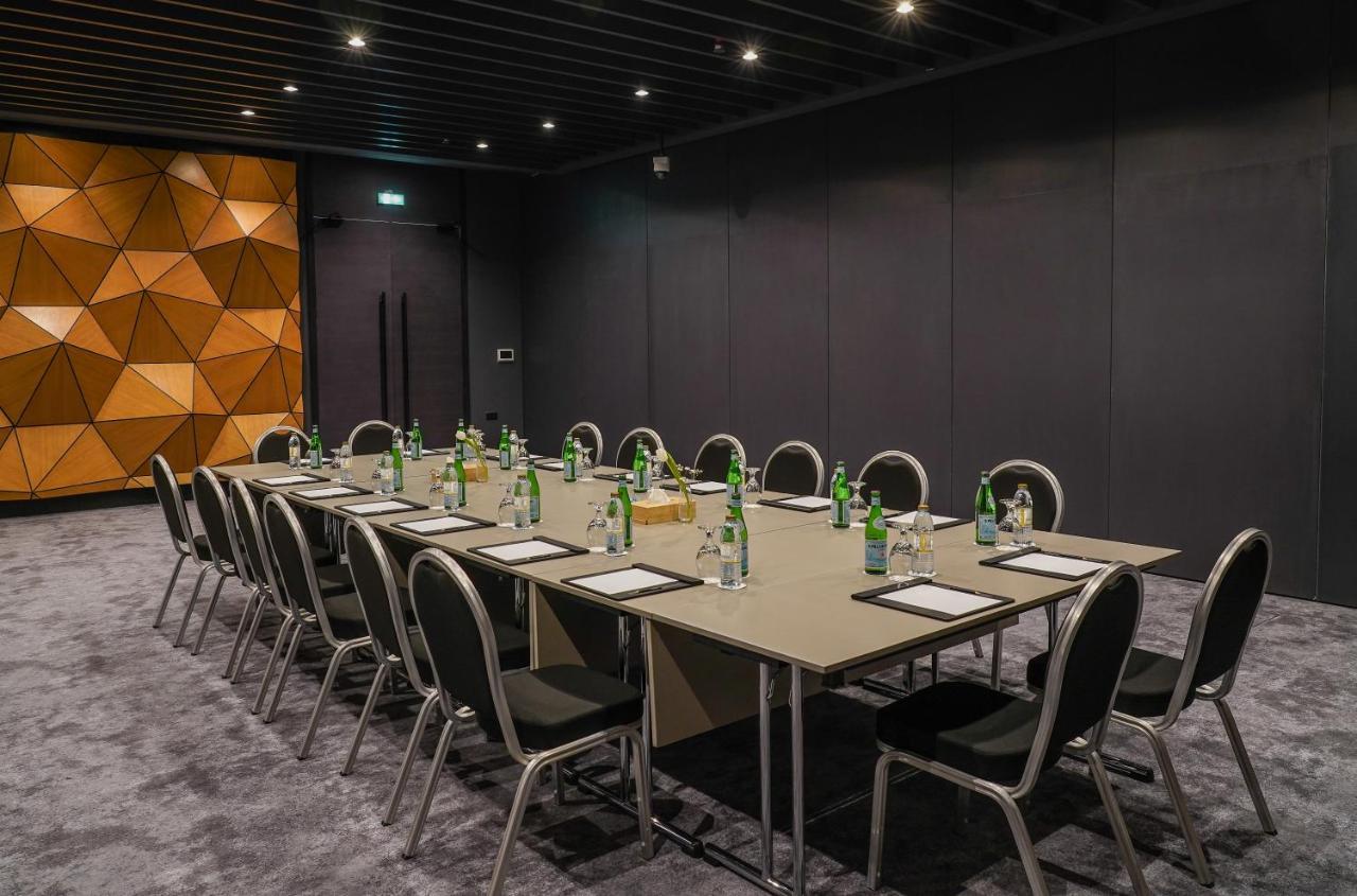 דובאי Al Khoory Sky Garden Hotel מראה חיצוני תמונה